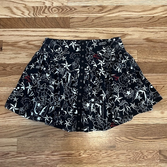 🩷Betsey Johnson Pretty in Punk🩷 - Picture 8 of 12